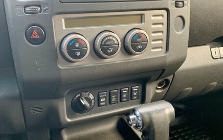 Nissan Navara (Frontier), 2007 год, 1 295 000 рублей, 18 фотография