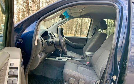 Nissan Navara (Frontier), 2007 год, 1 295 000 рублей, 13 фотография