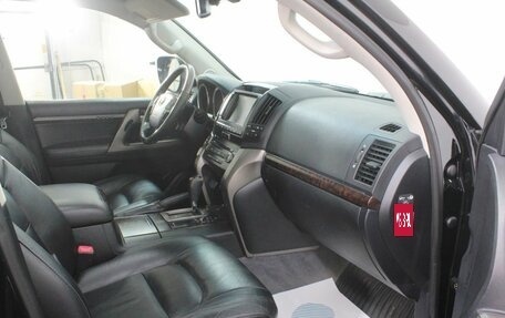 Toyota Land Cruiser 200, 2011 год, 2 790 000 рублей, 10 фотография