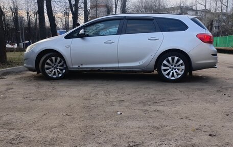 Opel Astra J, 2011 год, 580 000 рублей, 4 фотография