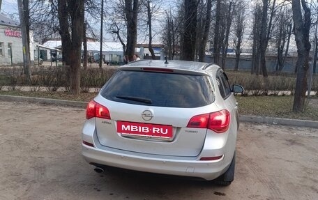 Opel Astra J, 2011 год, 580 000 рублей, 3 фотография