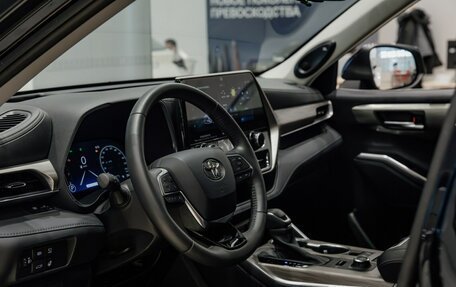 Toyota Highlander, 2025 год, 6 590 000 рублей, 9 фотография