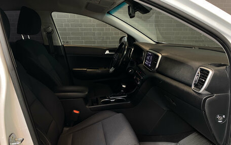 KIA Sportage IV рестайлинг, 2021 год, 1 700 000 рублей, 10 фотография