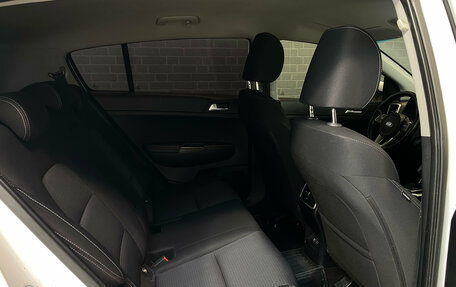 KIA Sportage IV рестайлинг, 2021 год, 1 700 000 рублей, 11 фотография