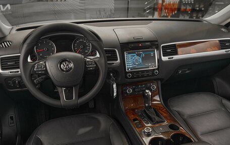 Volkswagen Touareg III, 2012 год, 1 899 000 рублей, 7 фотография