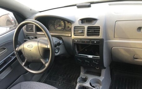 KIA Rio II, 2003 год, 90 000 рублей, 8 фотография