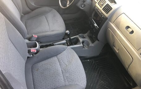 KIA Rio II, 2003 год, 90 000 рублей, 9 фотография