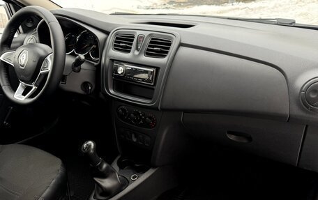 Renault Logan II, 2019 год, 529 000 рублей, 15 фотография