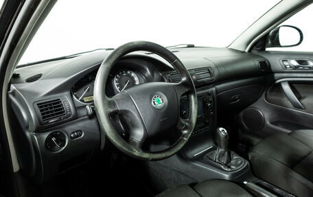 Skoda Superb III рестайлинг, 2007 год, 549 585 рублей, 11 фотография