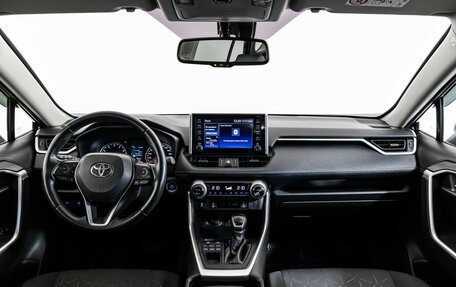 Toyota RAV4, 2021 год, 3 649 000 рублей, 11 фотография