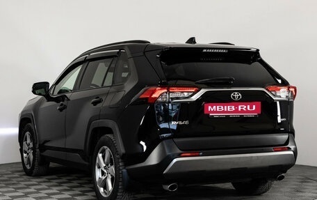 Toyota RAV4, 2021 год, 3 649 000 рублей, 8 фотография