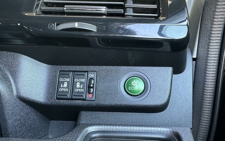 Honda Stepwgn IV, 2015 год, 1 790 000 рублей, 17 фотография