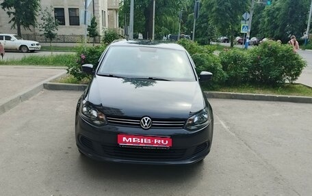 Volkswagen Polo VI (EU Market), 2013 год, 1 150 000 рублей, 1 фотография