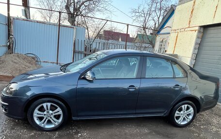 Volkswagen Jetta VI, 2010 год, 699 000 рублей, 3 фотография