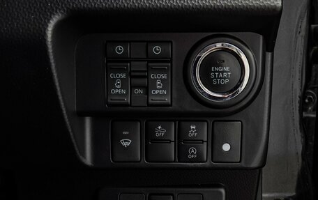 Toyota Roomy I, 2020 год, 1 640 000 рублей, 16 фотография