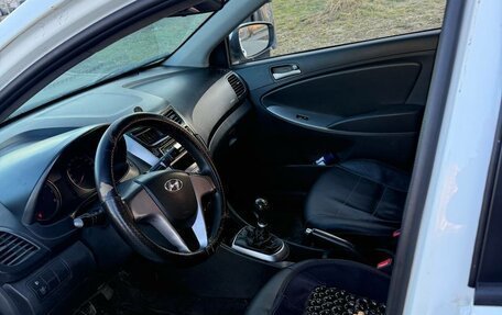 Hyundai Solaris II рестайлинг, 2014 год, 369 000 рублей, 8 фотография