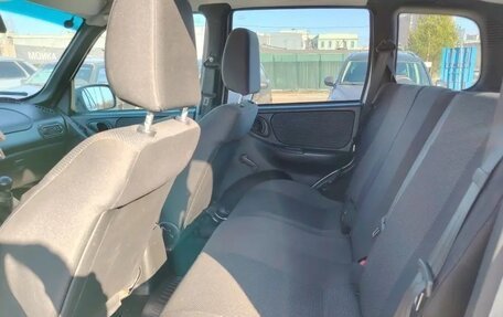 Chevrolet Niva I рестайлинг, 2017 год, 755 000 рублей, 5 фотография