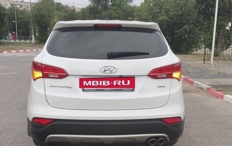 Hyundai Santa Fe III рестайлинг, 2013 год, 1 600 000 рублей, 2 фотография