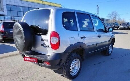 Chevrolet Niva I рестайлинг, 2017 год, 755 000 рублей, 3 фотография