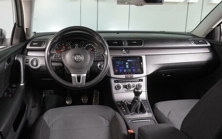 Volkswagen Passat B7, 2011 год, 899 000 рублей, 6 фотография