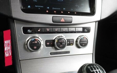 Volkswagen Passat B7, 2011 год, 899 000 рублей, 12 фотография