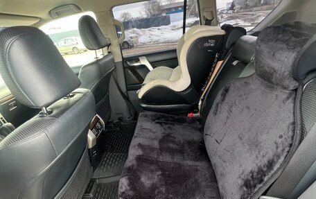 Toyota Land Cruiser Prado 150 рестайлинг 2, 2010 год, 3 300 000 рублей, 8 фотография