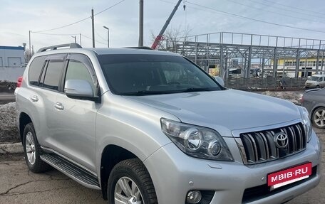 Toyota Land Cruiser Prado 150 рестайлинг 2, 2010 год, 3 300 000 рублей, 2 фотография
