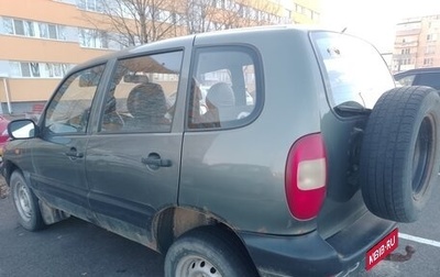 Chevrolet Niva I рестайлинг, 2004 год, 190 000 рублей, 1 фотография