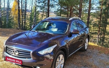 Infiniti QX70, 2014 год, 2 200 000 рублей, 12 фотография