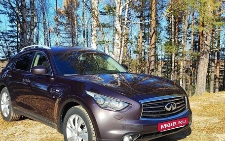 Infiniti QX70, 2014 год, 2 200 000 рублей, 14 фотография