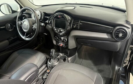 MINI Hatch, 2021 год, 1 999 800 рублей, 3 фотография