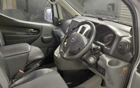 Nissan NV200, 2010 год, 1 300 000 рублей, 16 фотография