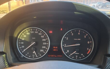 BMW 3 серия, 2010 год, 950 000 рублей, 9 фотография