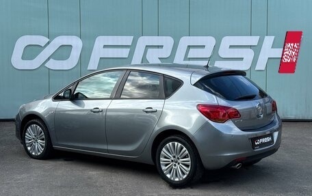 Opel Astra J, 2011 год, 819 000 рублей, 2 фотография