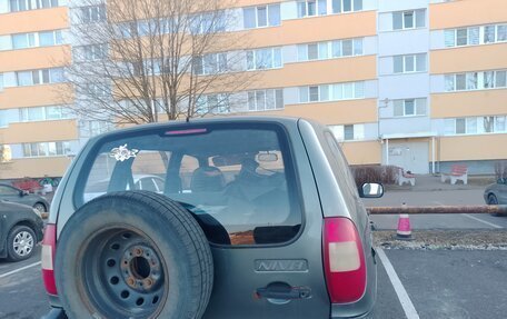 Chevrolet Niva I рестайлинг, 2004 год, 190 000 рублей, 2 фотография