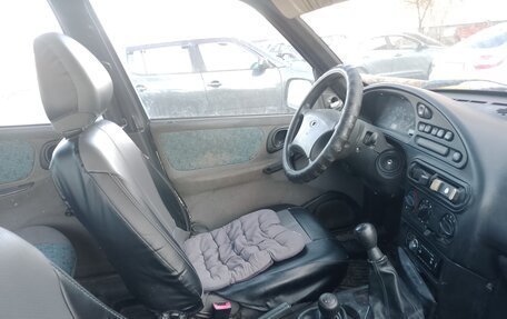 Chevrolet Niva I рестайлинг, 2004 год, 190 000 рублей, 3 фотография