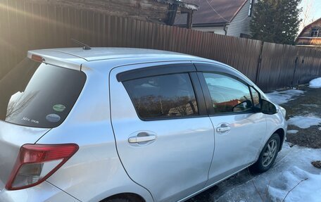 Toyota Vitz, 2013 год, 710 000 рублей, 3 фотография