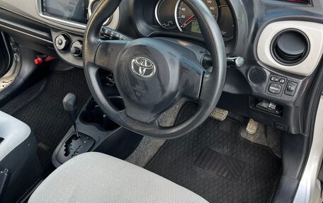 Toyota Vitz, 2013 год, 710 000 рублей, 20 фотография