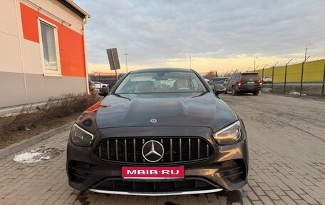 Mercedes-Benz E-Класс, 2021 год, 5 350 000 рублей, 1 фотография