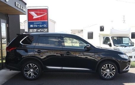 Mitsubishi Outlander III рестайлинг 3, 2018 год, 1 847 000 рублей, 4 фотография