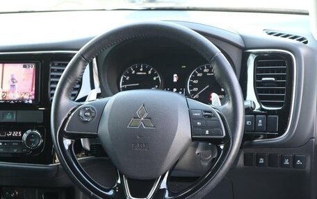 Mitsubishi Outlander III рестайлинг 3, 2018 год, 1 847 000 рублей, 8 фотография