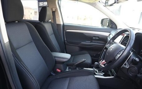 Mitsubishi Outlander III рестайлинг 3, 2018 год, 1 847 000 рублей, 11 фотография