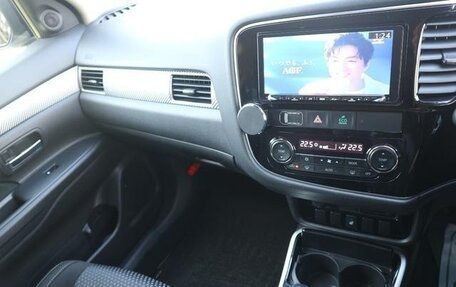 Mitsubishi Outlander III рестайлинг 3, 2018 год, 1 847 000 рублей, 9 фотография