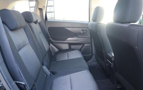 Mitsubishi Outlander III рестайлинг 3, 2018 год, 1 847 000 рублей, 12 фотография