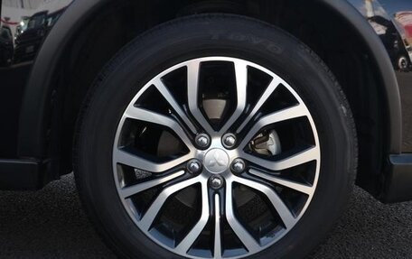 Mitsubishi Outlander III рестайлинг 3, 2018 год, 1 847 000 рублей, 14 фотография