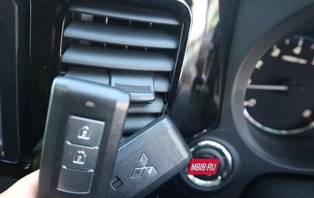 Mitsubishi Outlander III рестайлинг 3, 2018 год, 1 847 000 рублей, 24 фотография