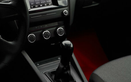 Skoda Octavia, 2014 год, 949 000 рублей, 23 фотография