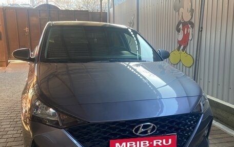 Hyundai Solaris II рестайлинг, 2020 год, 1 300 000 рублей, 1 фотография