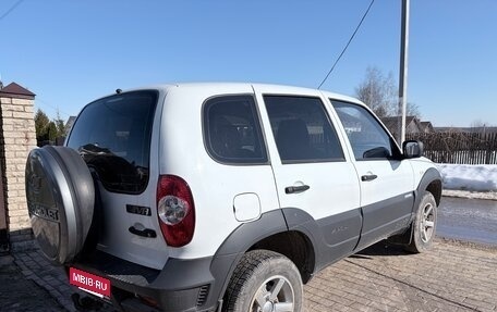 Chevrolet Niva I рестайлинг, 2014 год, 690 000 рублей, 5 фотография
