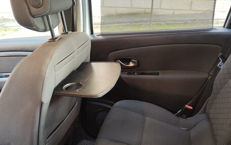 Renault Scenic III, 2010 год, 580 000 рублей, 4 фотография